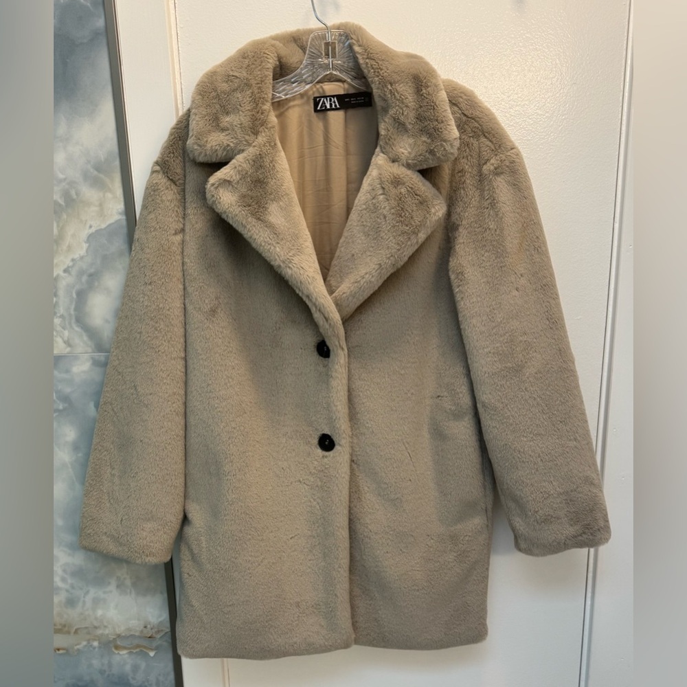 Zara Women's Plush Cream Teddy Jacket